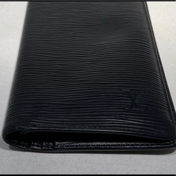 Louis Vuitton Epi Noir Brazza Wallet - Picture 6 of 12